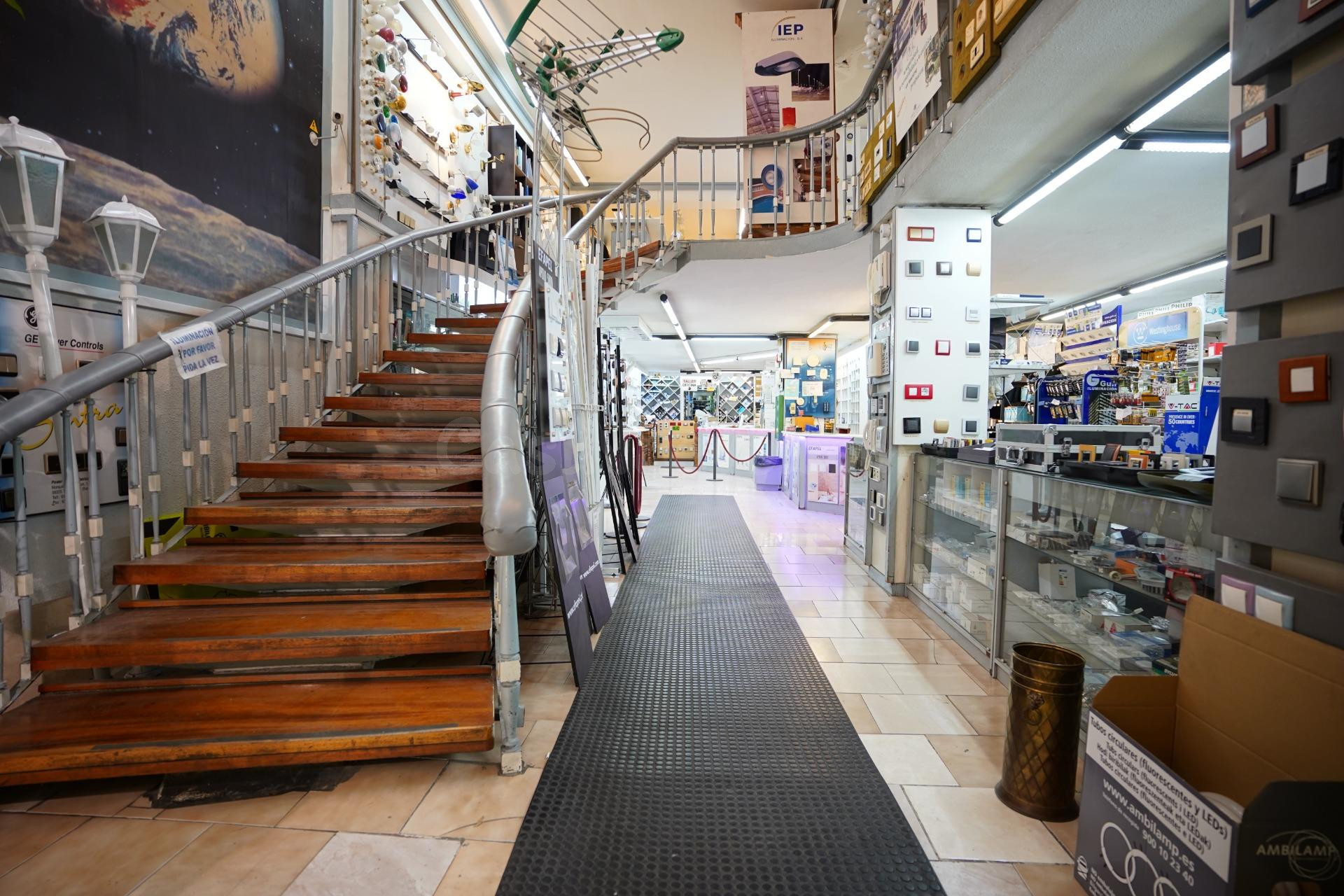 Local comercial 674m² en venta - Delicias