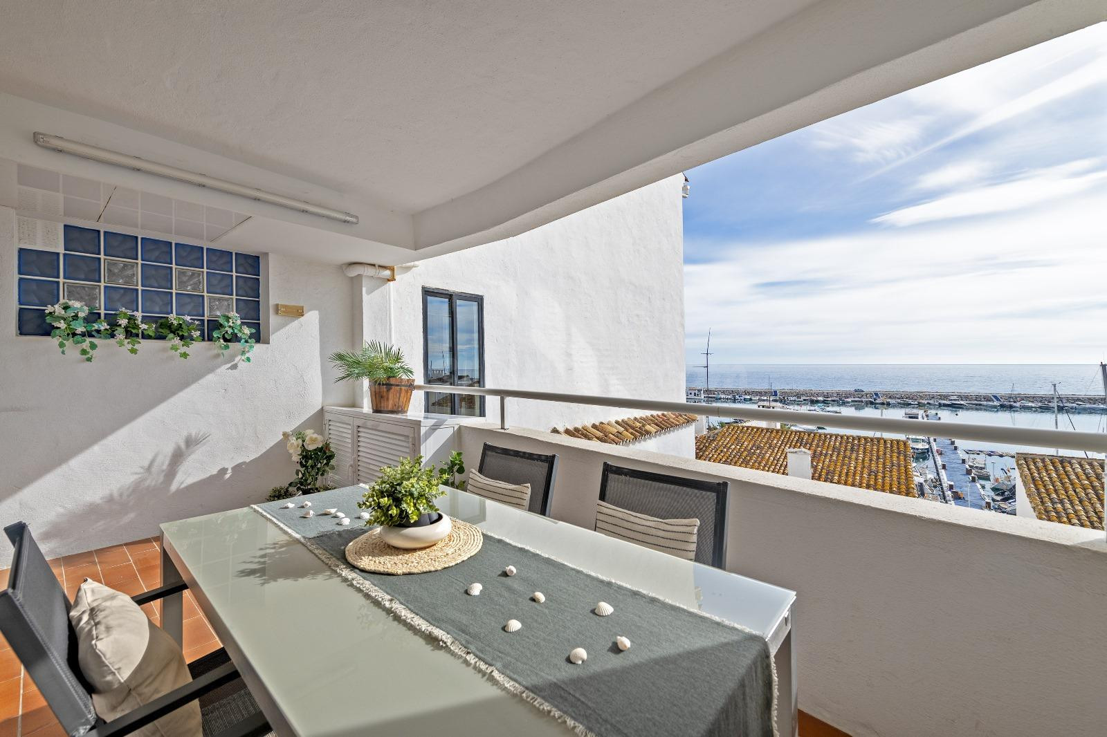Apartamento 2 habitaciones 130m² en venta - Puerto Banús