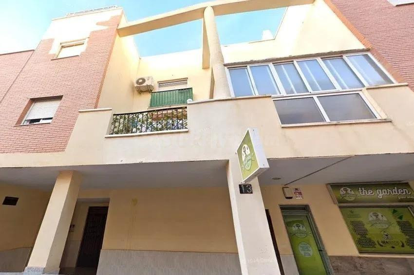 Se vende piso CESIÑN DE REMATE en C/ CHUMBERA (LA) en Almería
