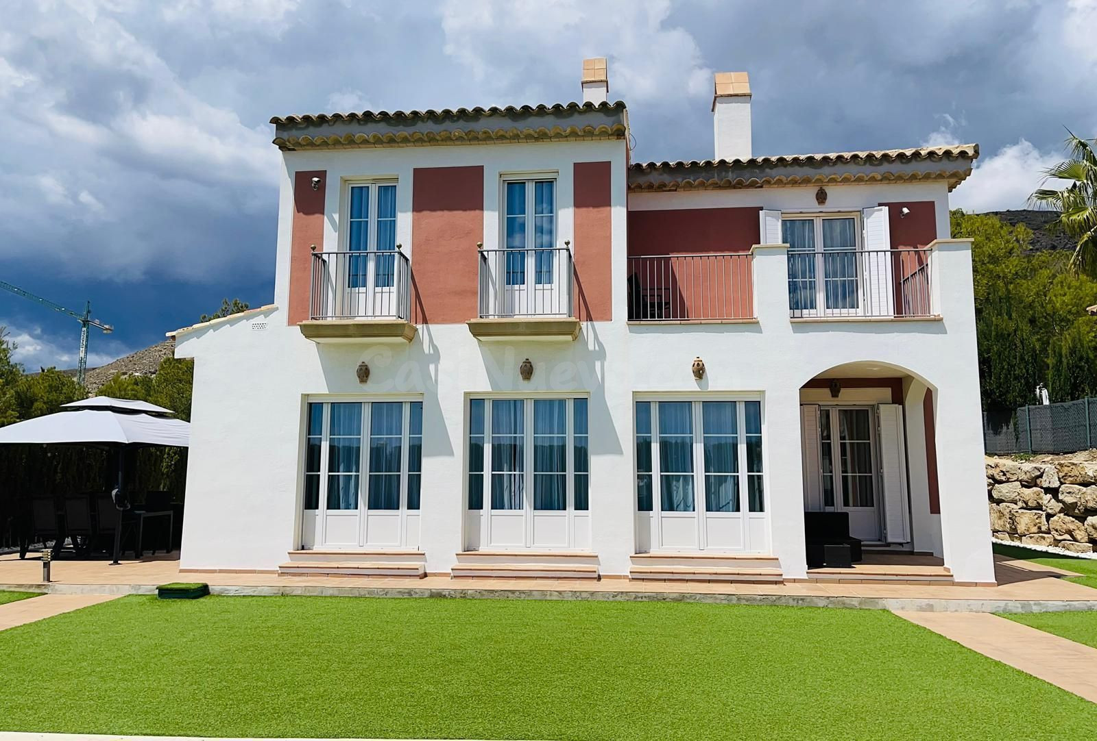 Villa 4 habitaciones 215m² en venta - Sierra cortina