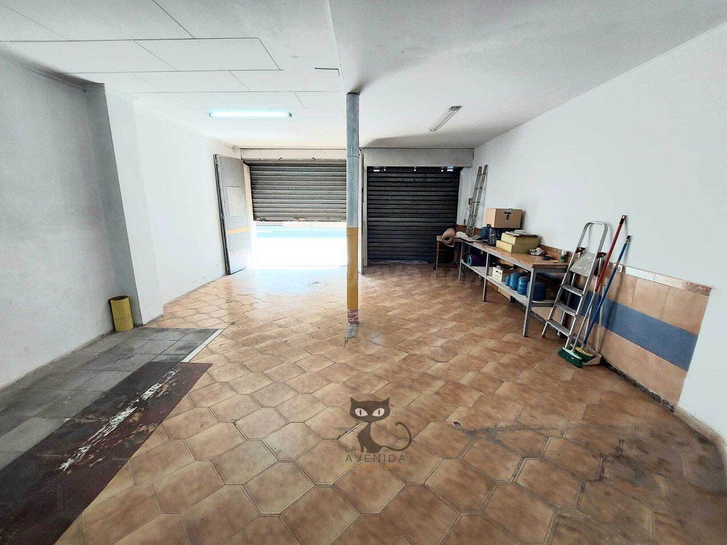 Local comercial 171m² en venta - Casco antiguo 10