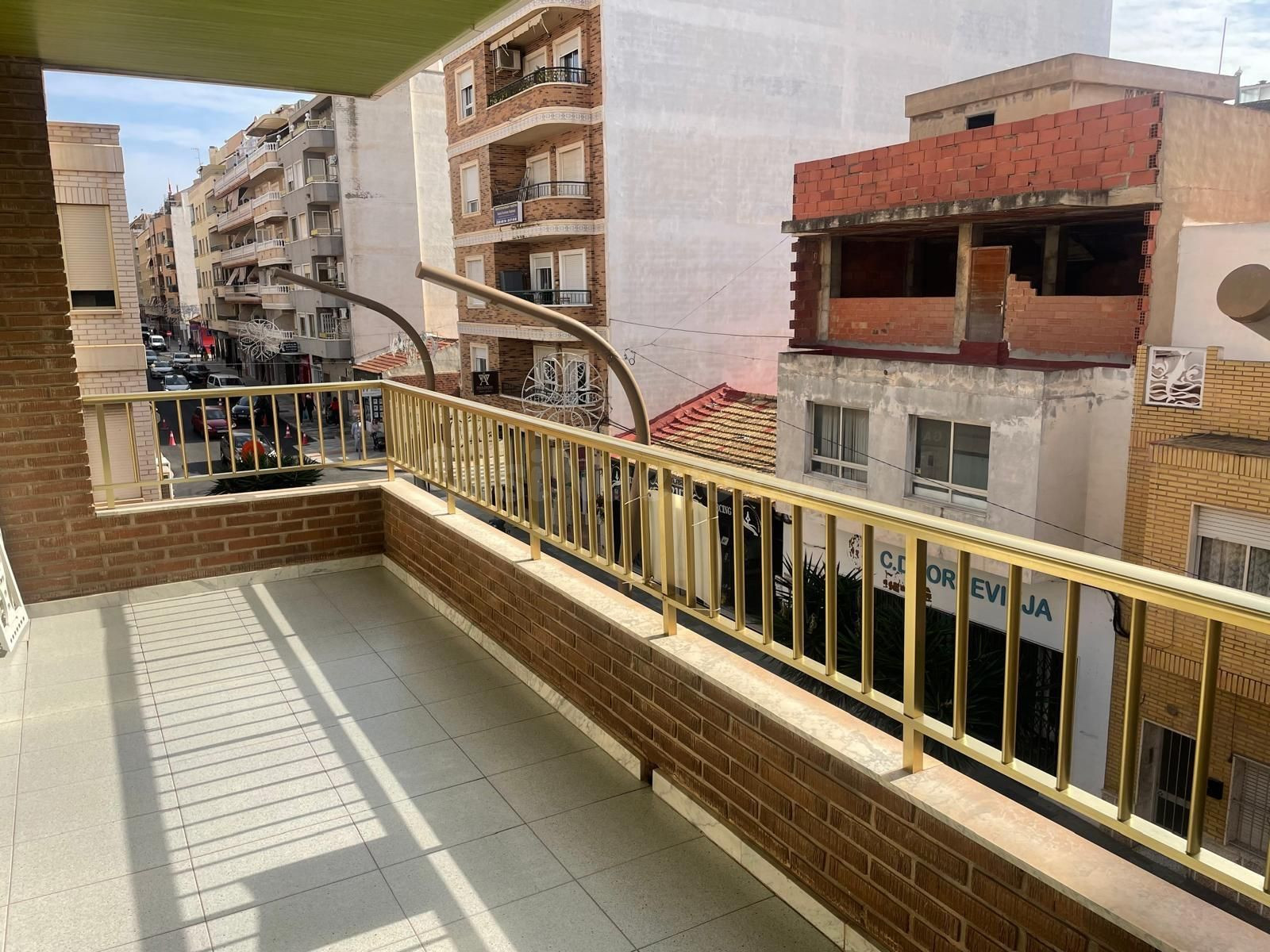 Apartamento 4 habitaciones 200m² en venta - torrevieja