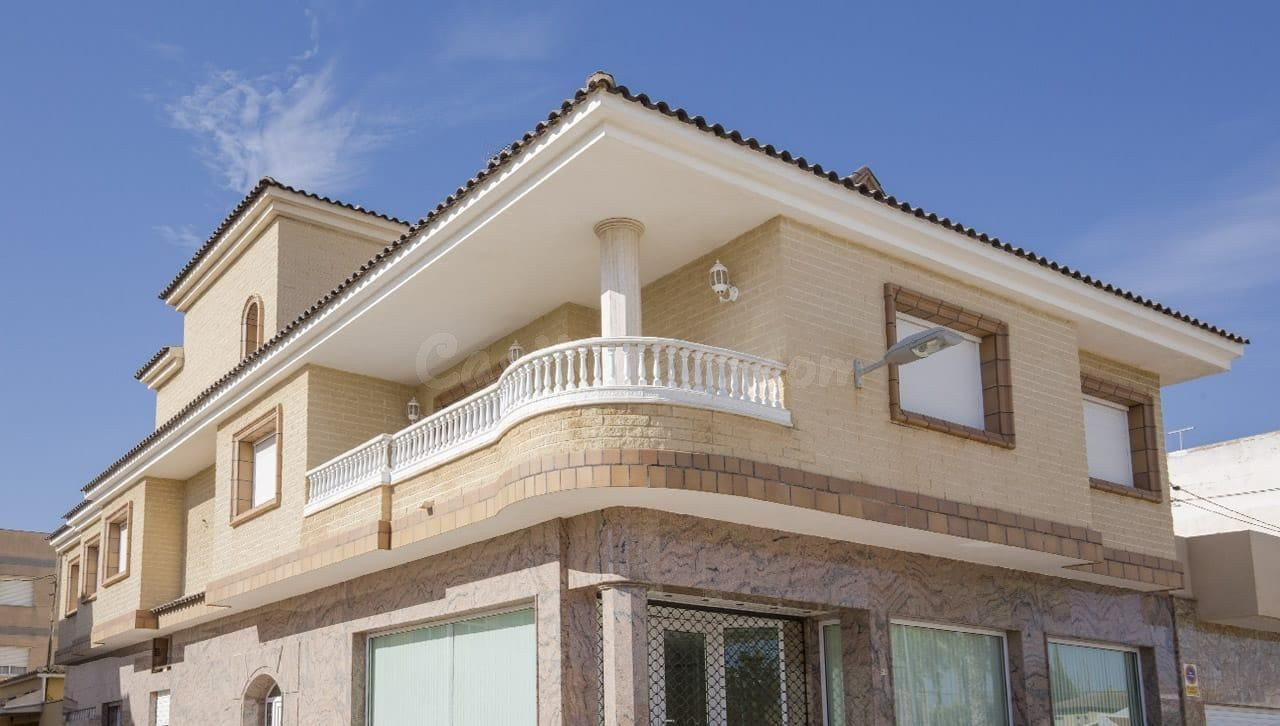 Casa 5 habitaciones 630m² en venta - Centro