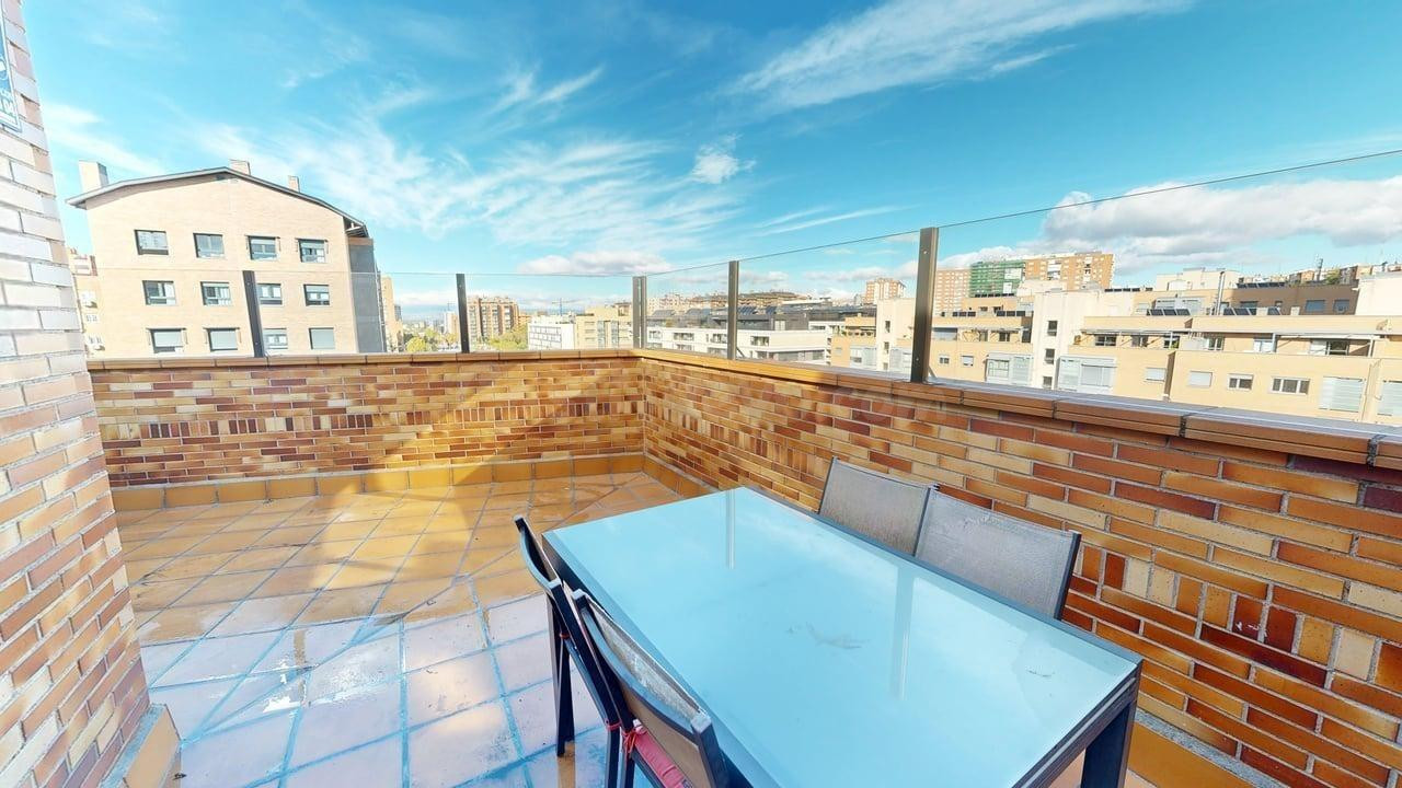 Ático 1 habitación 114m² en alquiler - Valdezarza