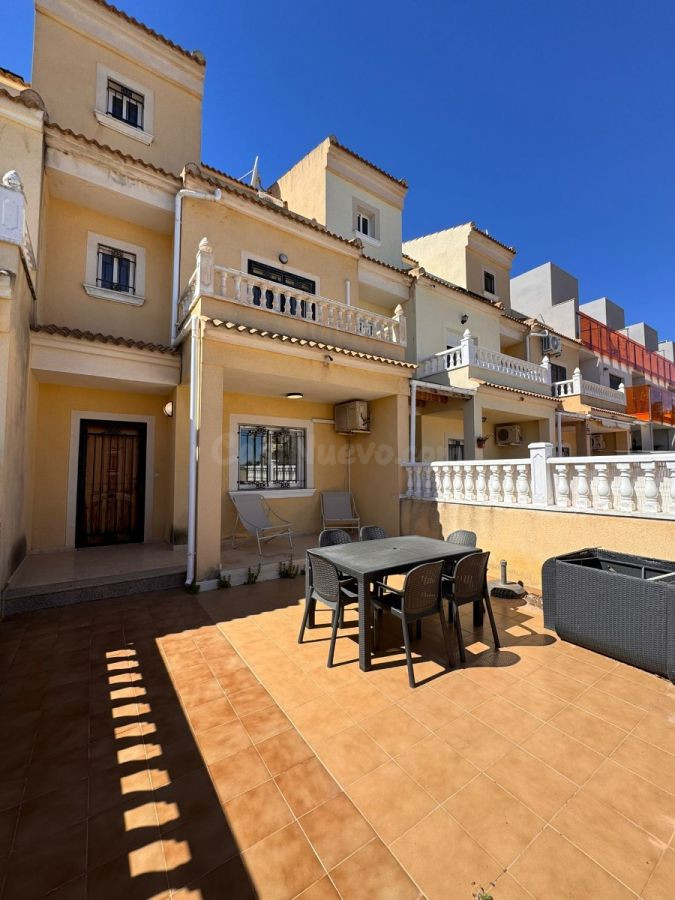 Casa 3 habitaciones 140m² en venta - Lomas de Don Juan