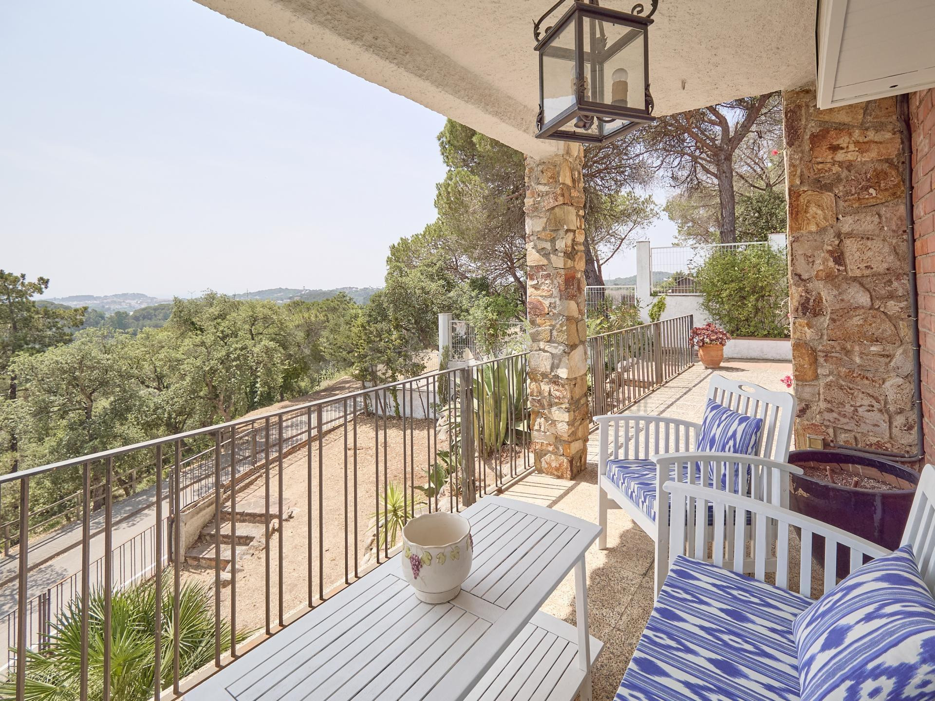 Villa mediterránea con 2.000 m2 de parcela y espacio sin límites.
