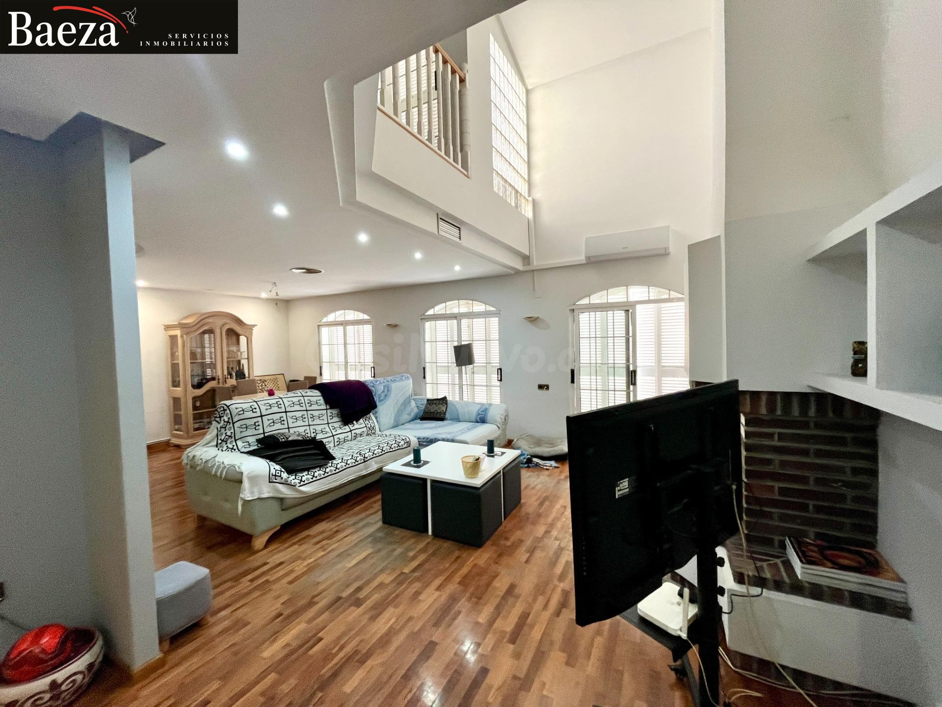 Casa 3 habitaciones 265m² en venta - Centro