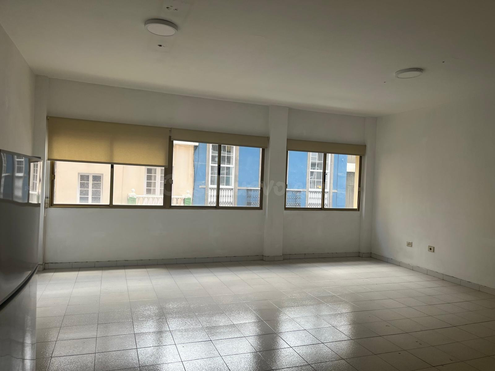 Oficina 54m² en alquiler - Arenales - Lugo - Avda Marítima