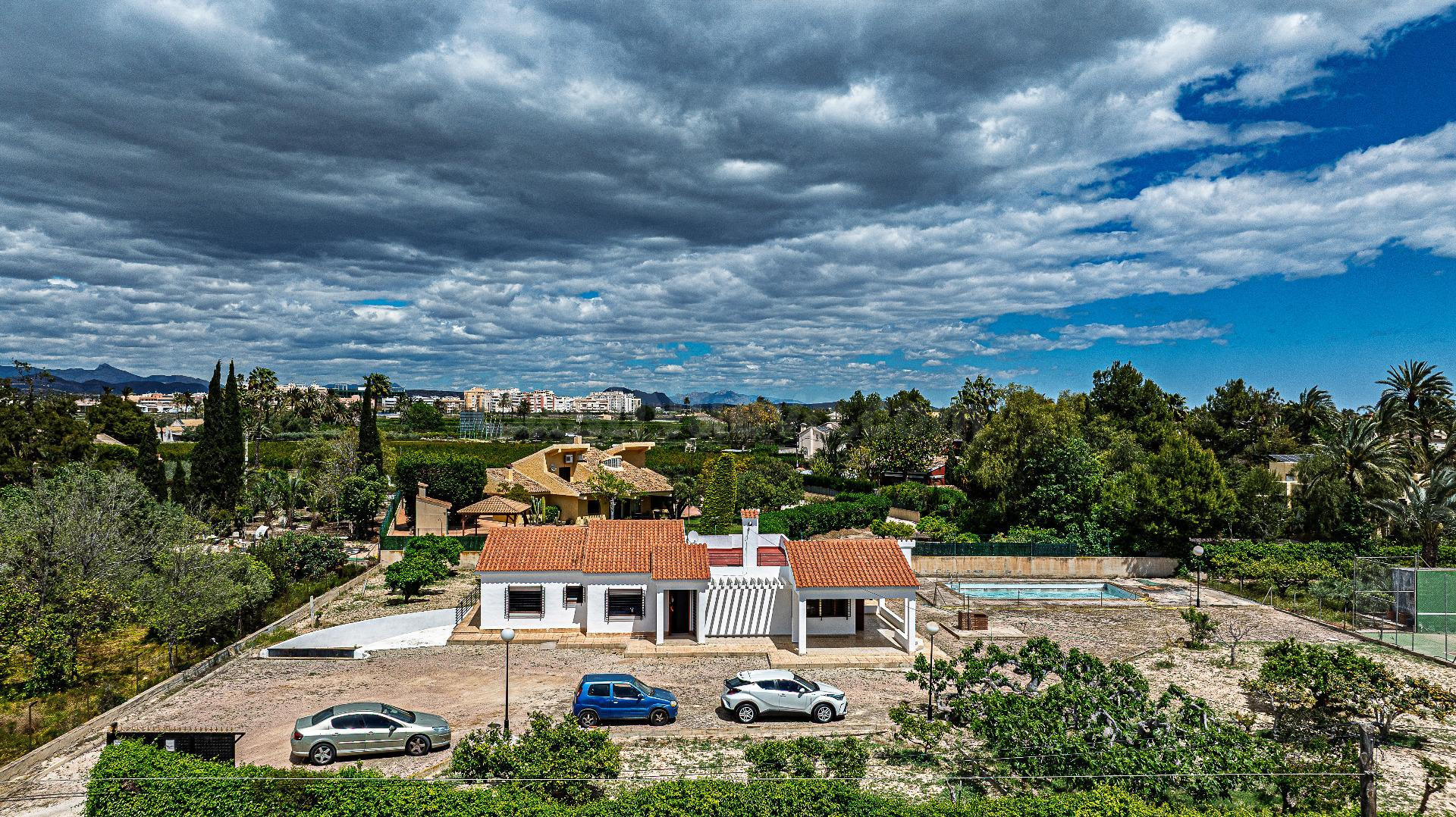 Casa 4 habitaciones 288m² en venta - Carretera santa pola