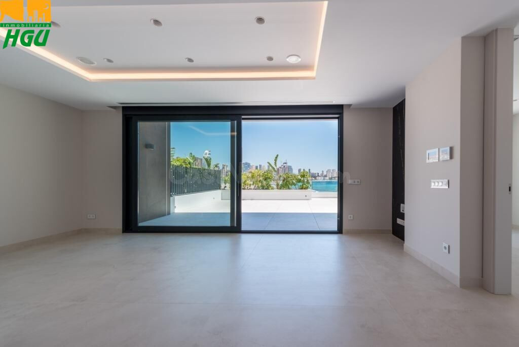 Piso 3 habitaciones 297m² en venta - Poniente