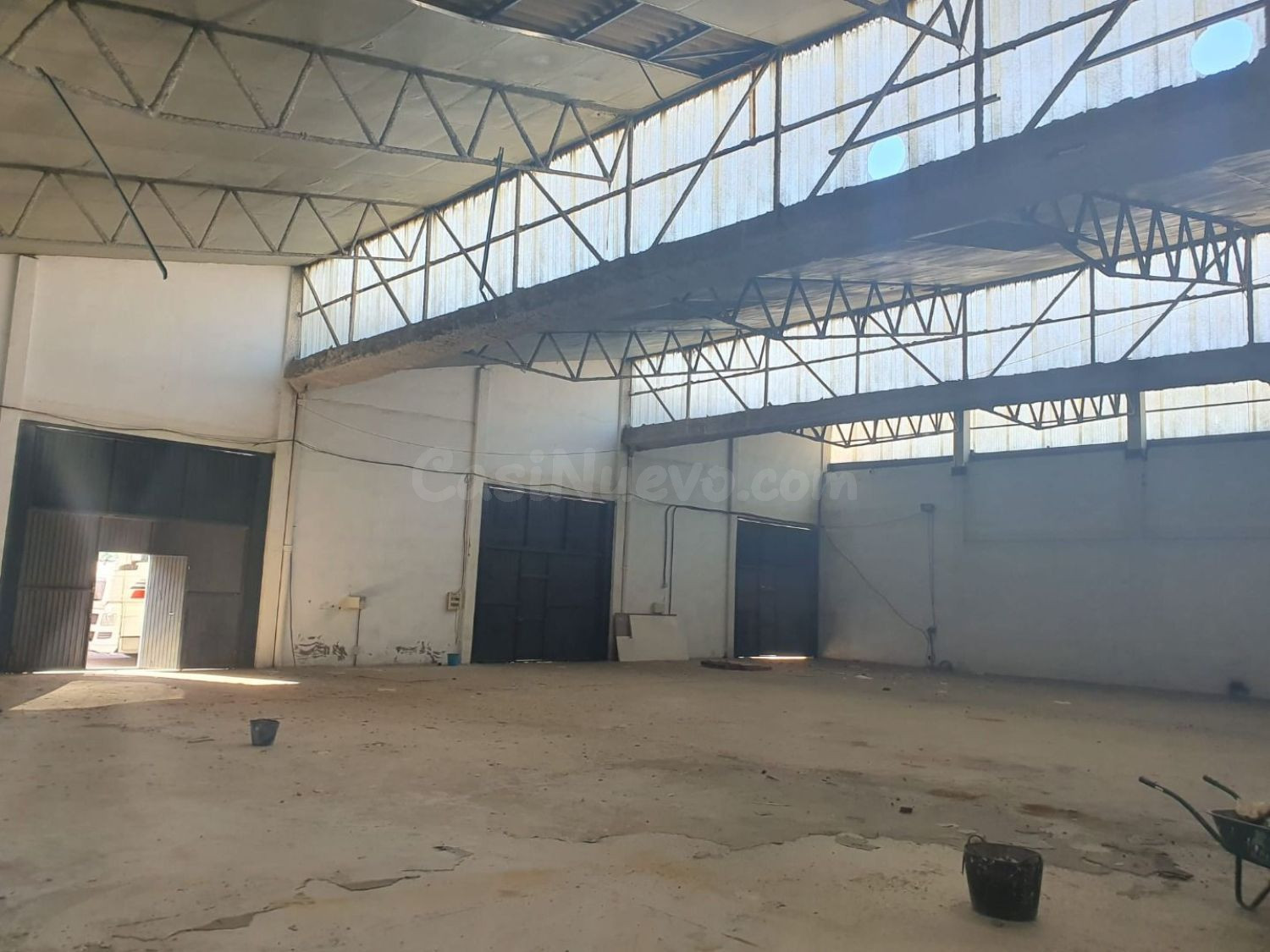 Nave industrial 600m² en alquiler - La Salle-Avd Manuel del Valle-Las Naciones