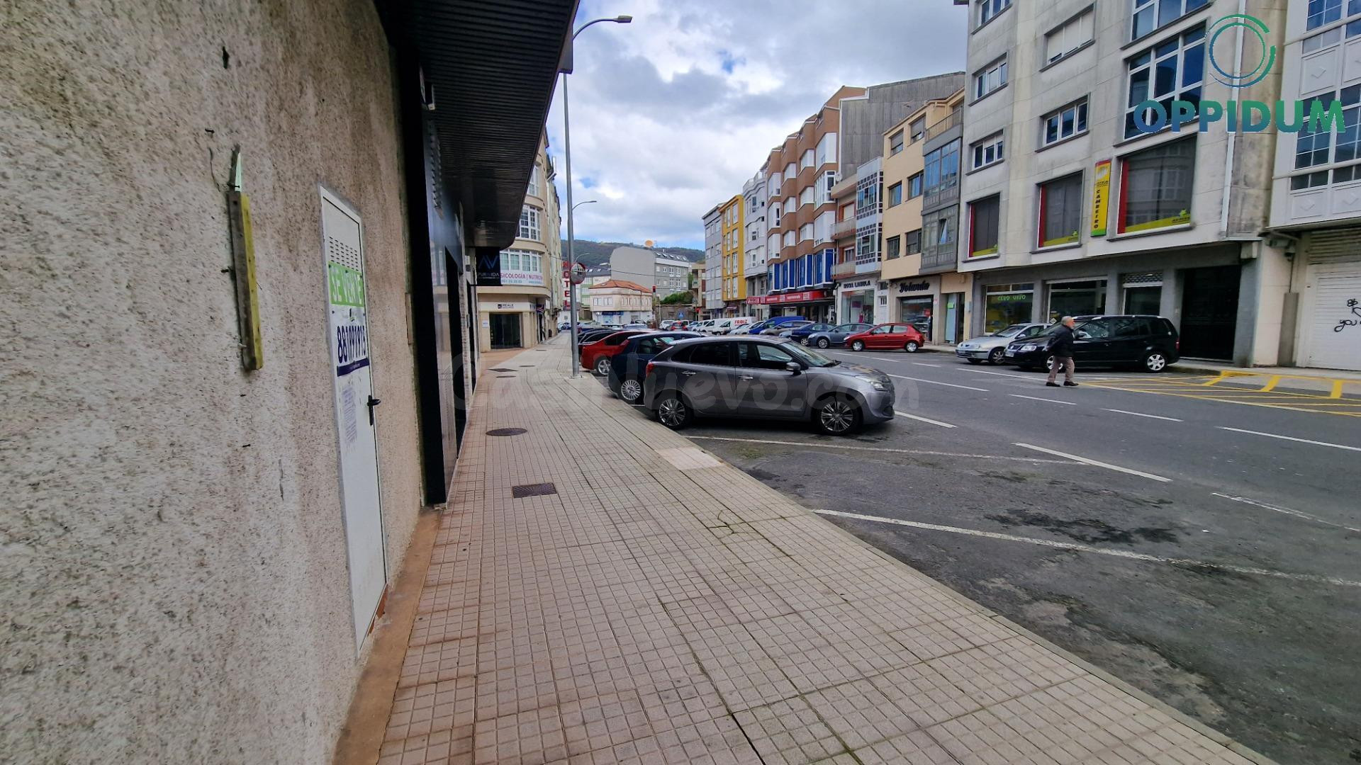Local comercial 587m² en venta - Cee - foto 4