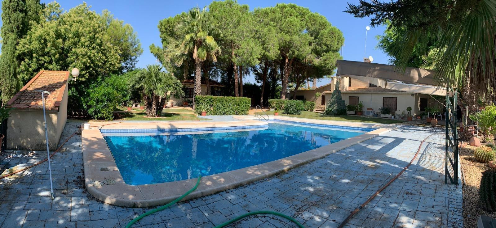 Casa 4 habitaciones 400m² en venta - Maitino