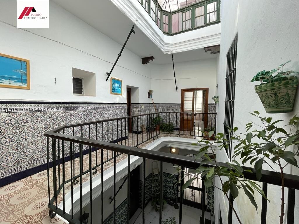 Edificio 8 habitaciones 523m² en venta - CENTRO