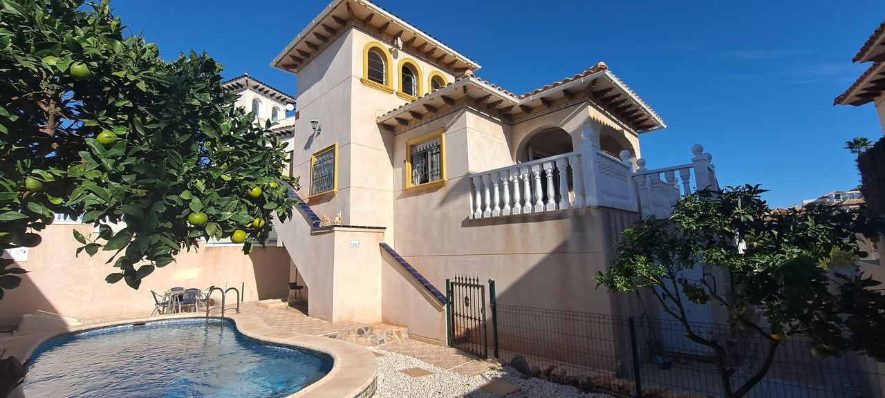 Villa 5 habitaciones 178m² en venta - La Zenia