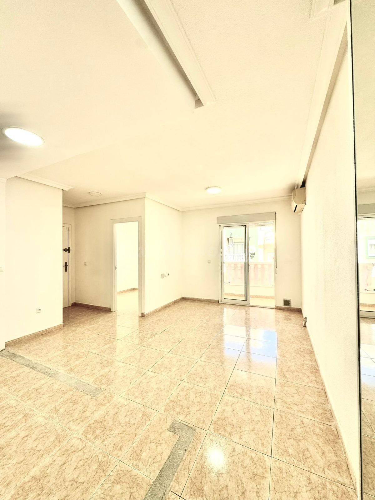 PISO DE 1 HAB 1 BAÑO REFORMADO A 450 METROS DE LA PLAYA DEL CURA