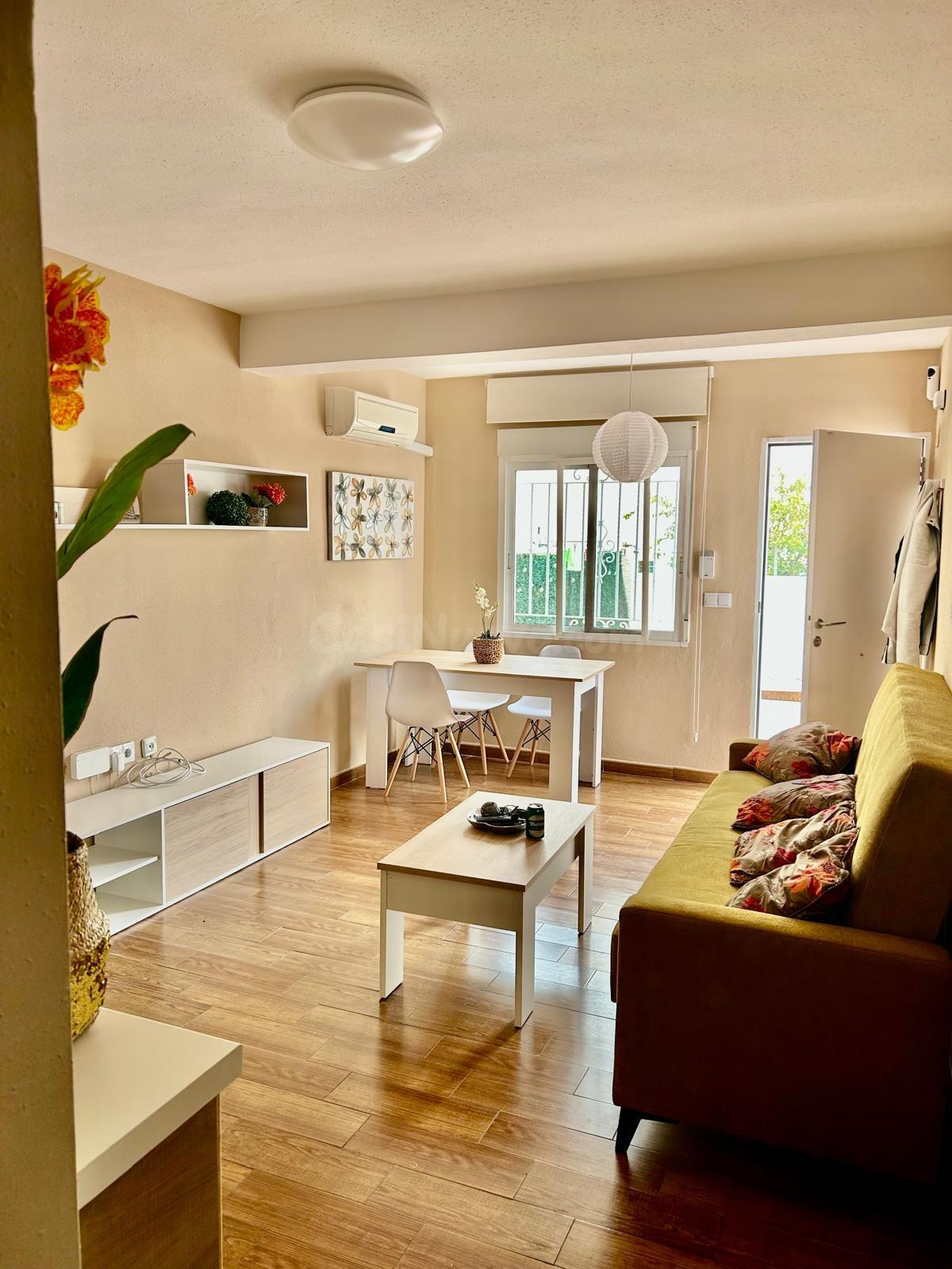 BUNGALOW BAJO EN CABO CERVERA DE 2 HAB 1 BAÑO Y AMPLIO PATIO REFORMADO