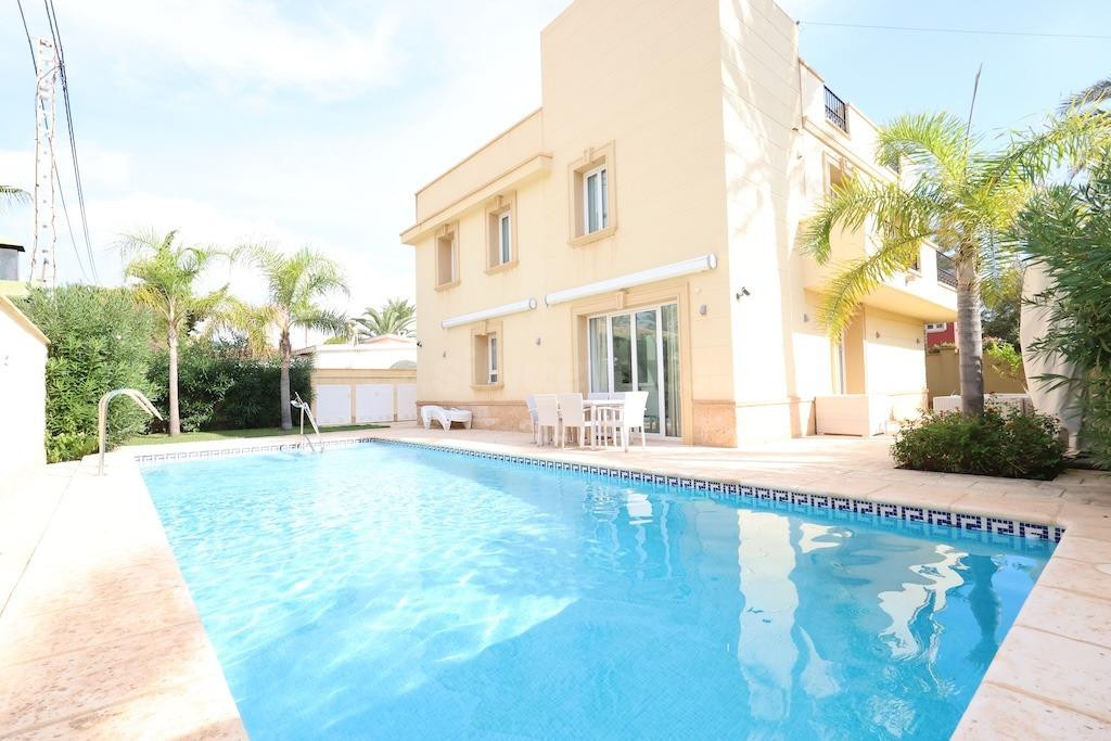 Villa 4 habitaciones 222m² en venta - Costa blanca