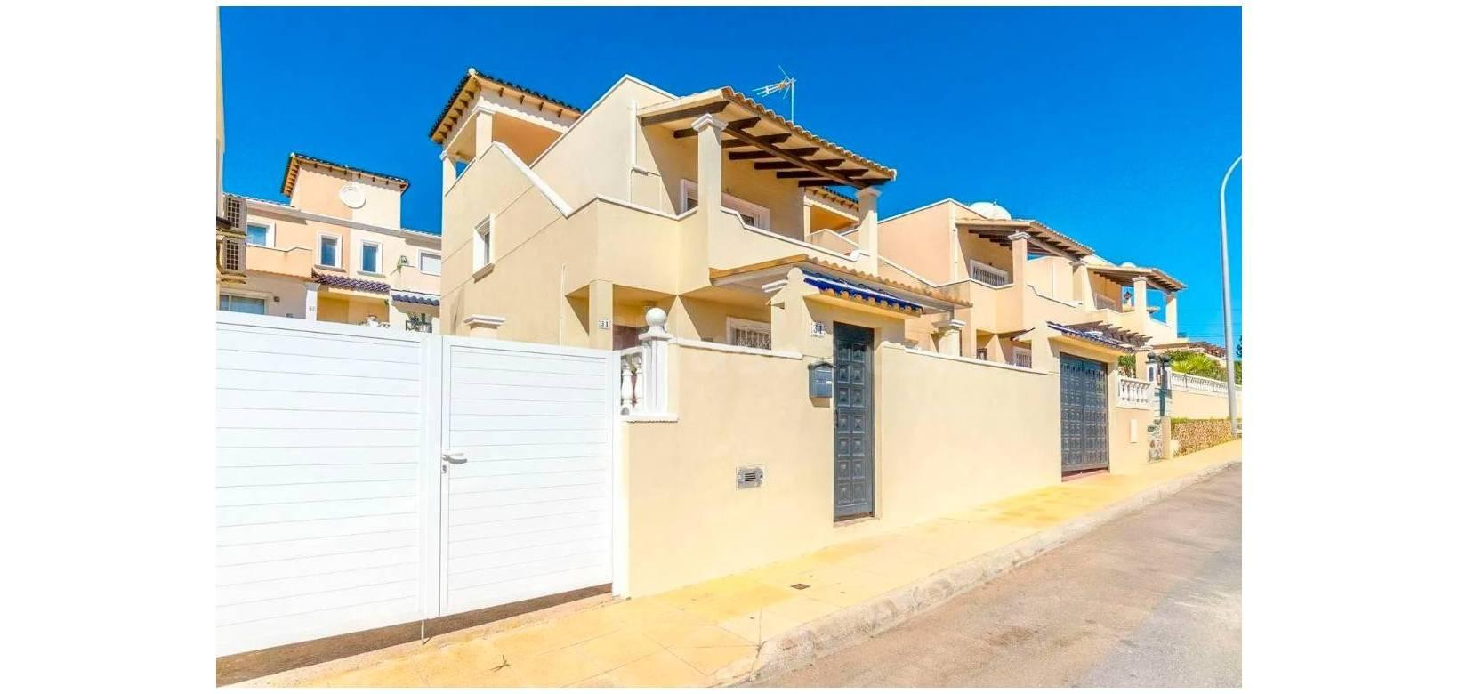 Chalet independiente con solárium y vistas panorámicas en El Galán – Las Filipinas, Orihuela Costa