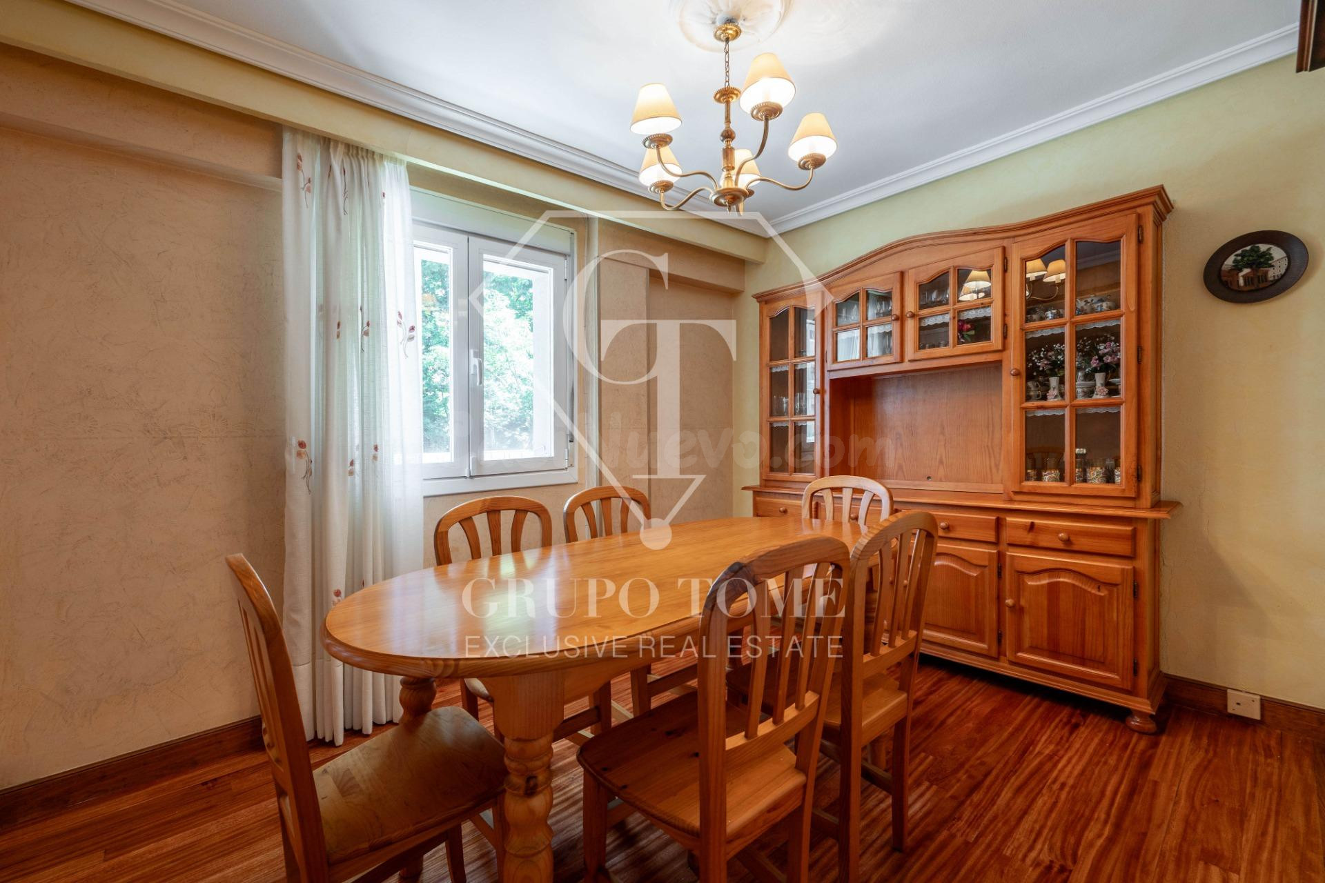 Espaciosa vivienda familiar con balcón, txoko y ascensor a cota cero - foto 3