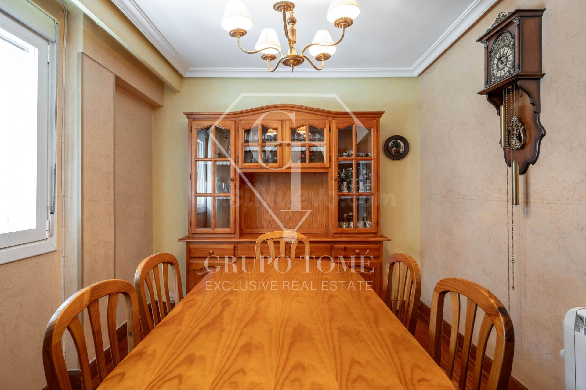 Espaciosa vivienda familiar con balcón, txoko y ascensor a cota cero - foto 4