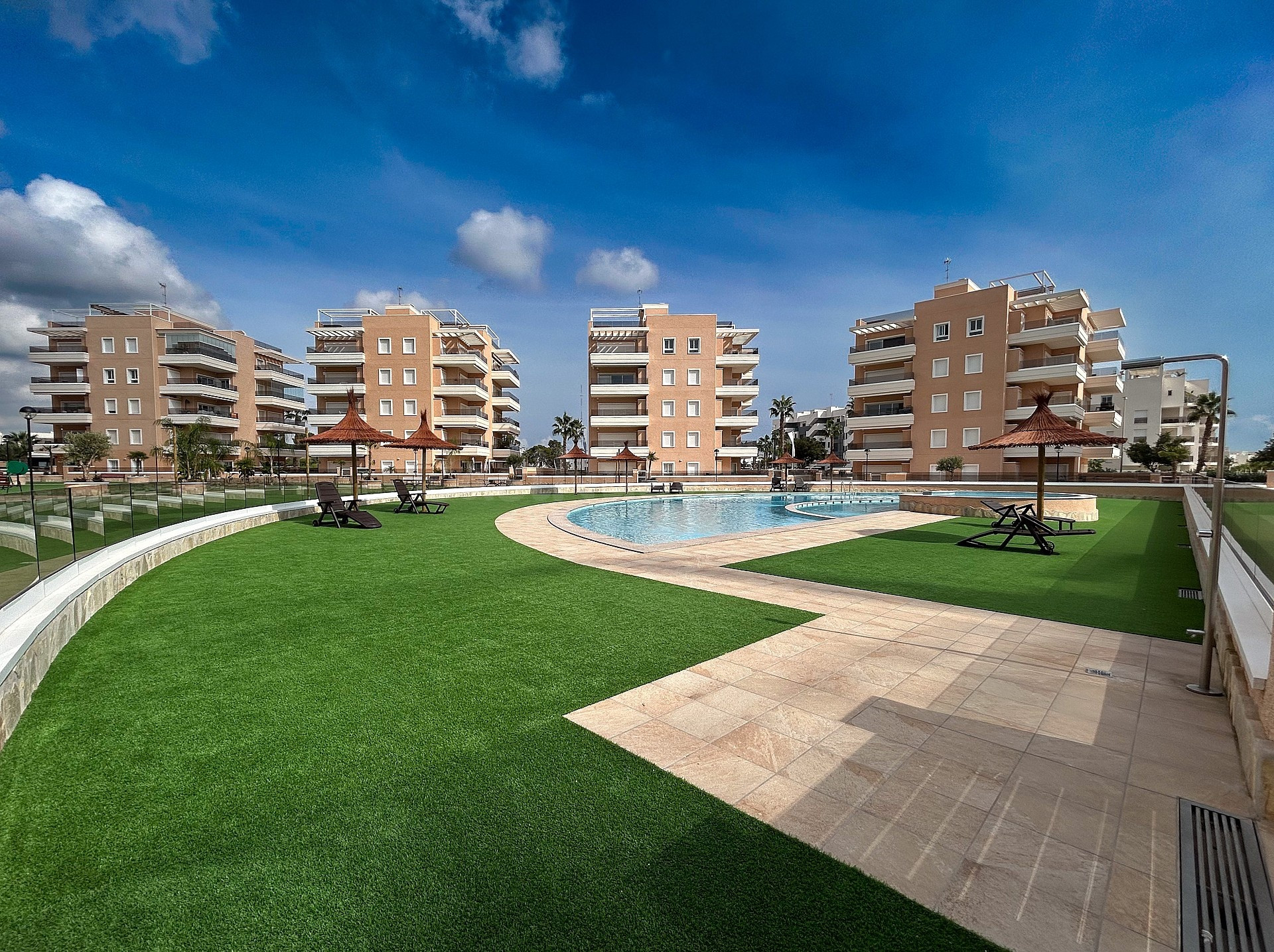 Apartamento 3 habitaciones 101m² en venta - Urbanizaciones