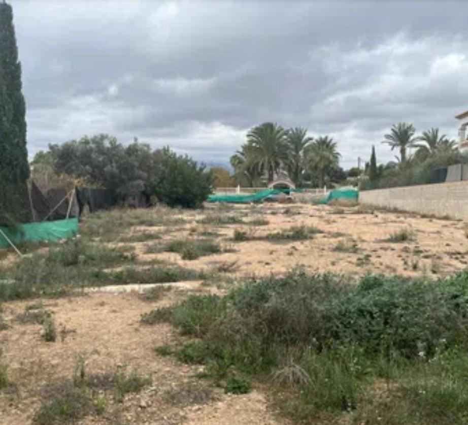 Terreno Urbano en Los Girasoles