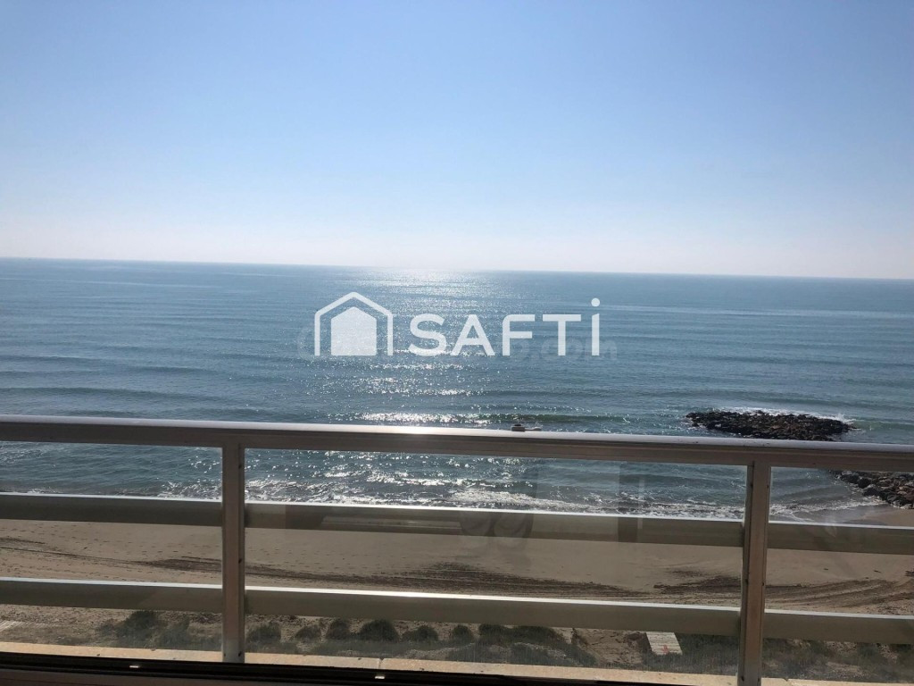 Vivienda exclusiva a pie de mar.... si buscas tranquilidad y buenas vistas esta es tu casa!