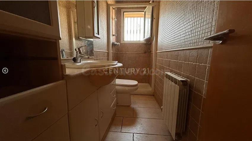 SE VENDE piso OKUPADO en Avenida NTRA SRA MONTSERRAT Nº 29 P