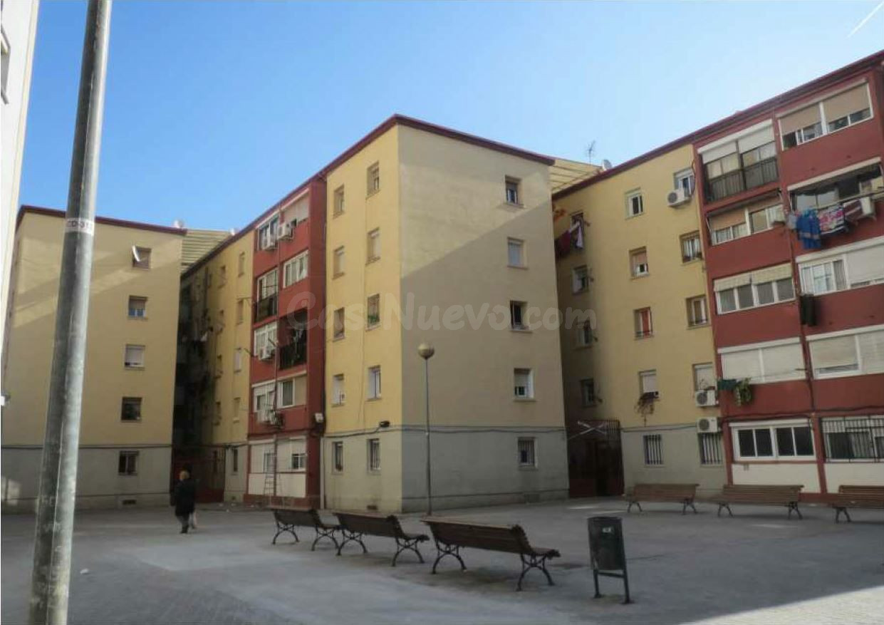 Se vende piso en Covadonga 6 de Badalona, Barcelona.