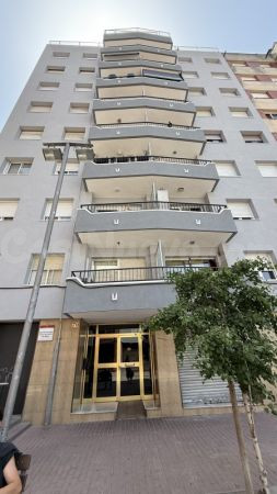 SE VENDE PISO OKUPADO EN C/ FRANCESC MACIA Nº 70 Mollet del VallÑ¨s (Barcelona)