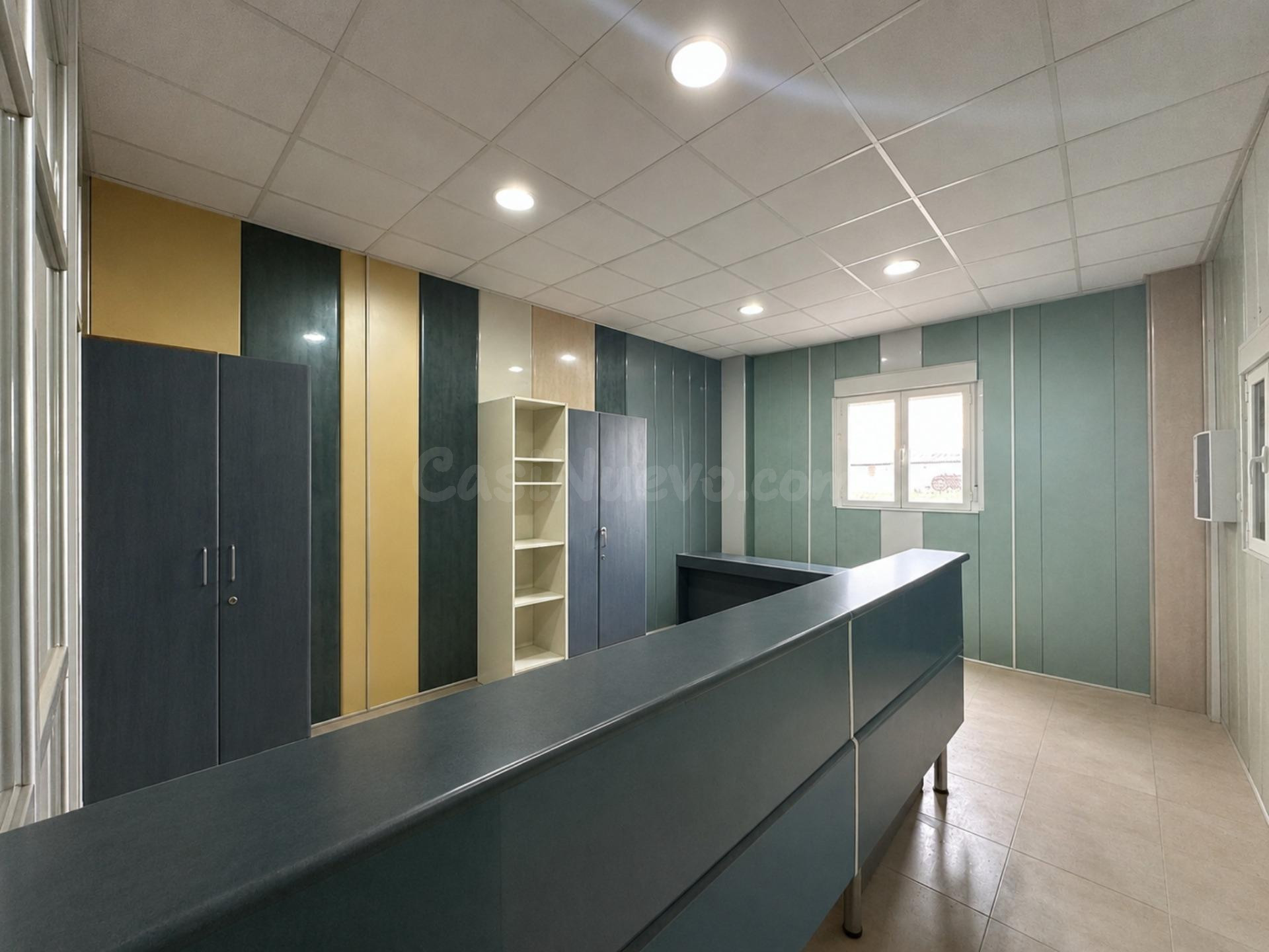 Inversión única, amplia parcela con edificación y estudios e - foto 2