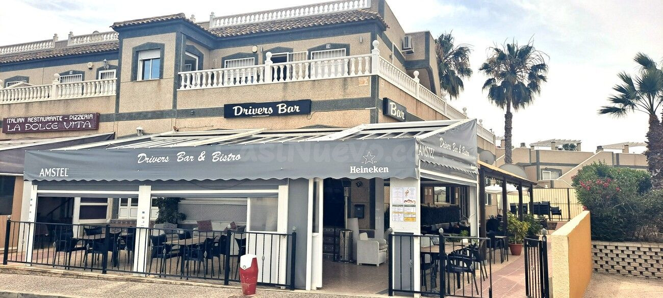 Local comercial 165m² en venta - Las Filipinas