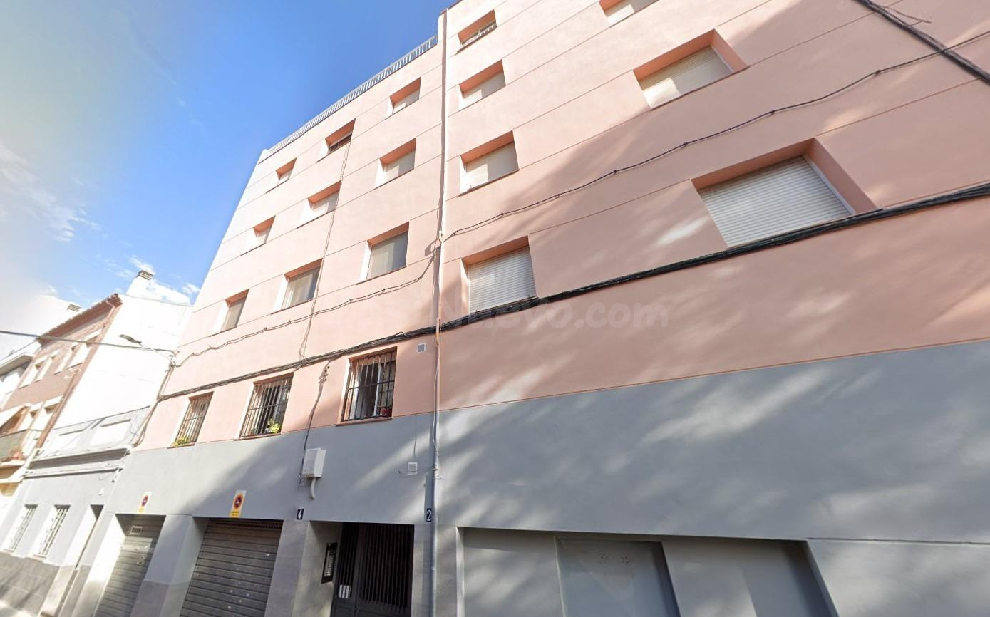 Se vende piso ALQUILADO en Roger De Flor de Sant Pere de Ribes (Barcelona).