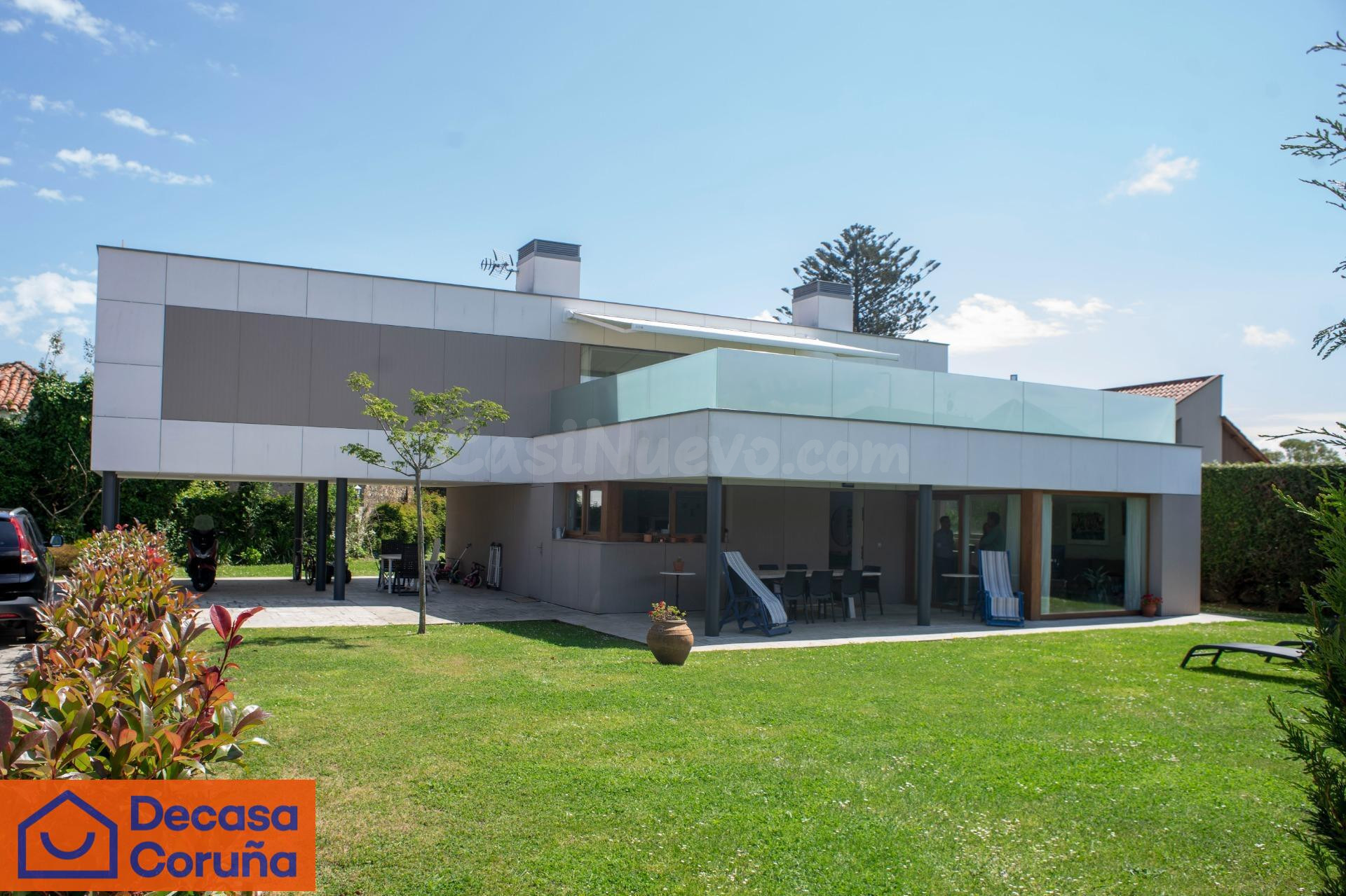 Vivienda Independiente de Reciente Construcción en Oleiros, Magnificas calidades, 6 dormitorios con Piscina y terraza