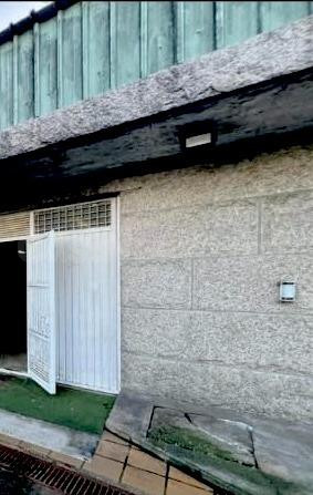 Oportunidad de Alquiler: Panadería Totalmente Equipada en Amplia Nave