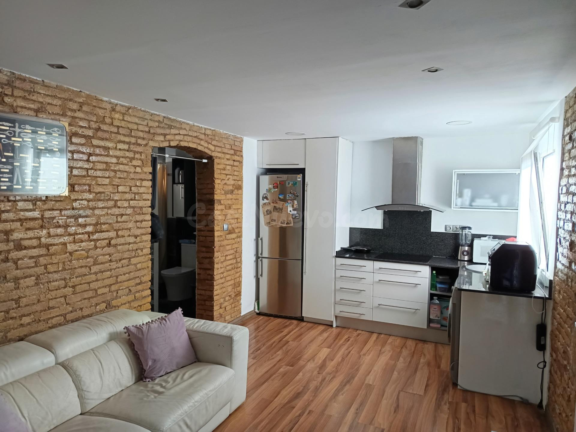 INVERSION: Loft reformado con buena rentabilidad en Olivereta, Valencia