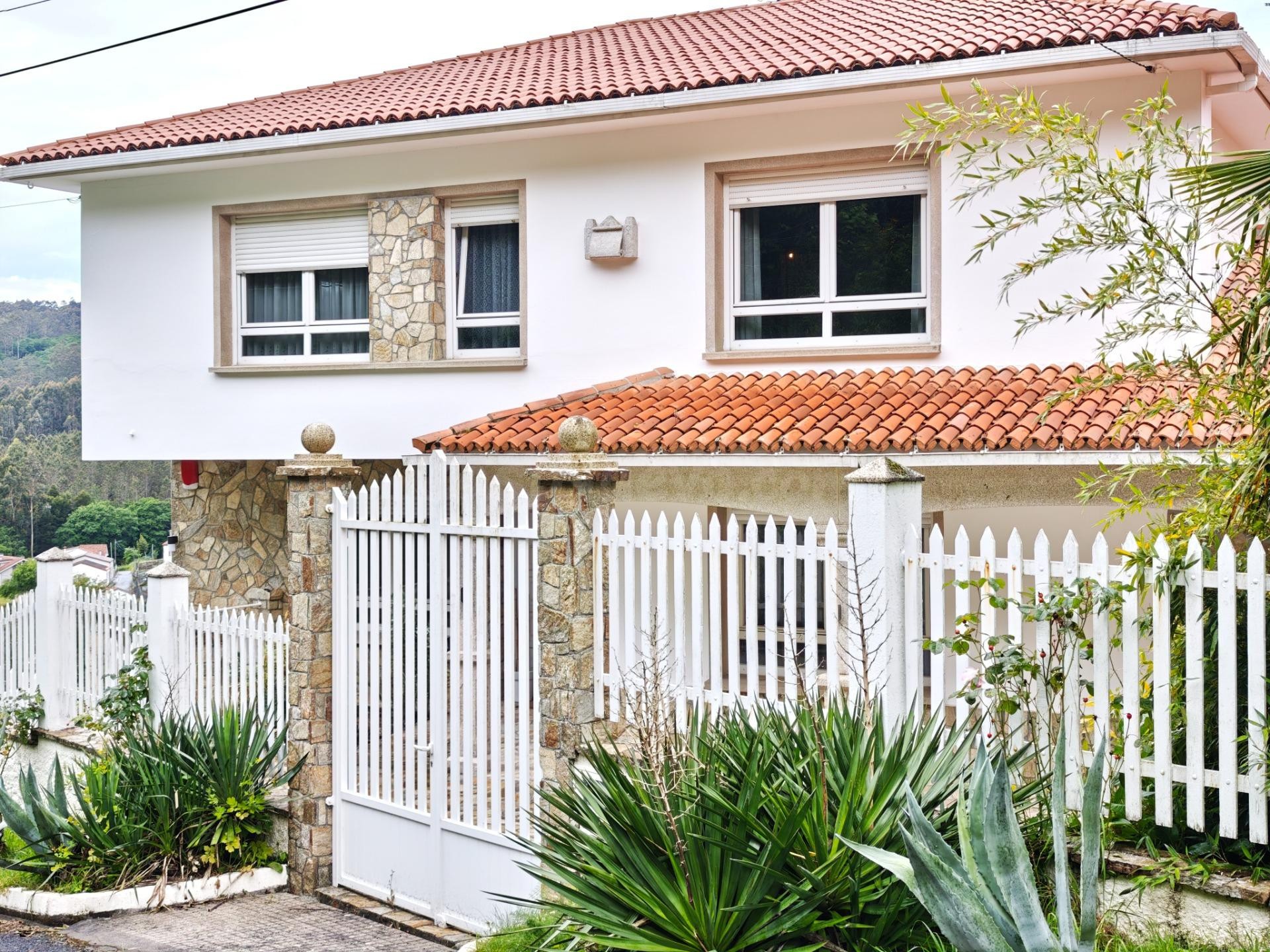 VIVIENDA CON MUCHO ENCANTO EN ZONA TRANQUILA