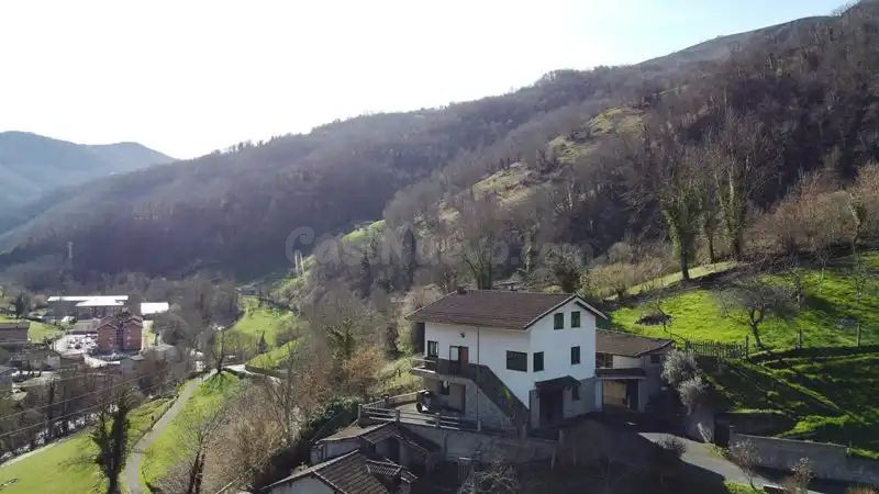 Casa o chalet en venta en N/a, -1, Quirós, Quirós - foto 2