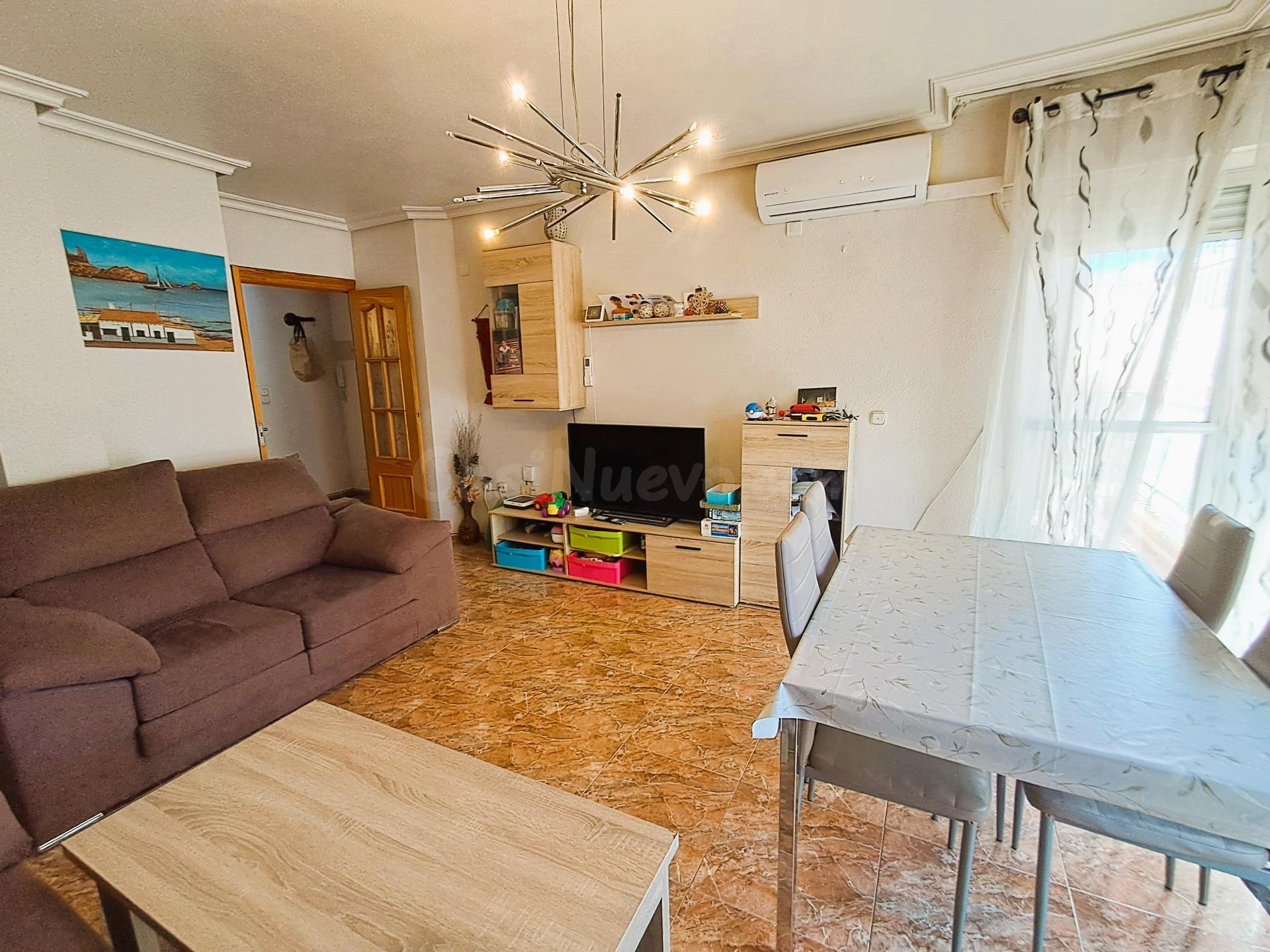 Amplio piso de 4 habitaciones en el centro de Águilas