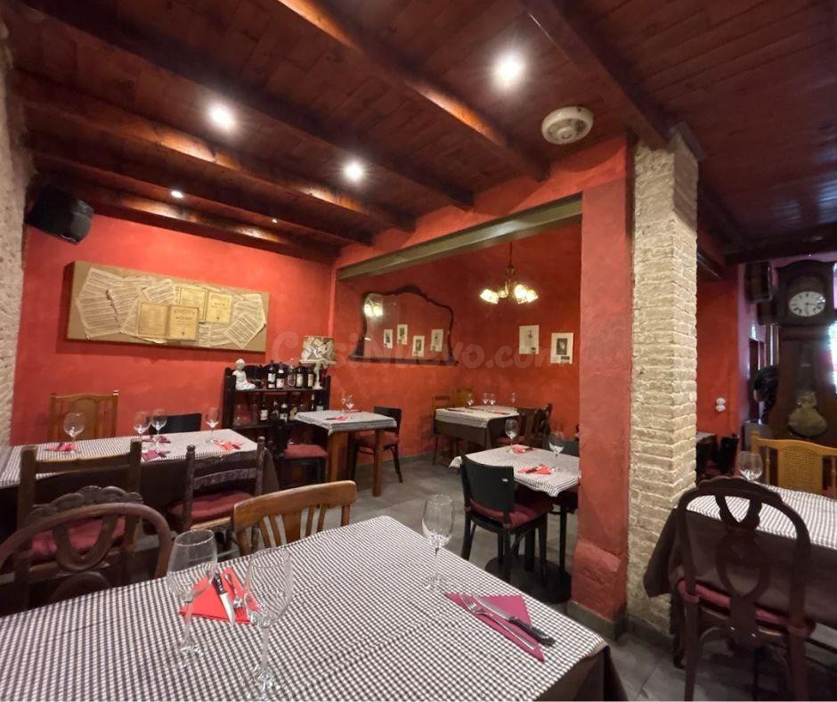 Traspaso excelente restaurante en el centro de Sant Pere de Ribes
