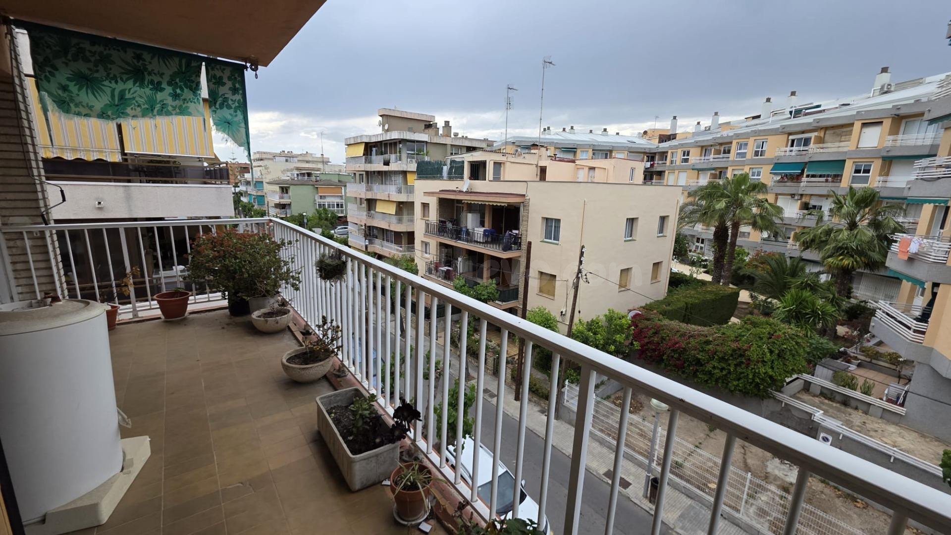 Amplio y Luminoso Piso en Salou, Ideal para Familias