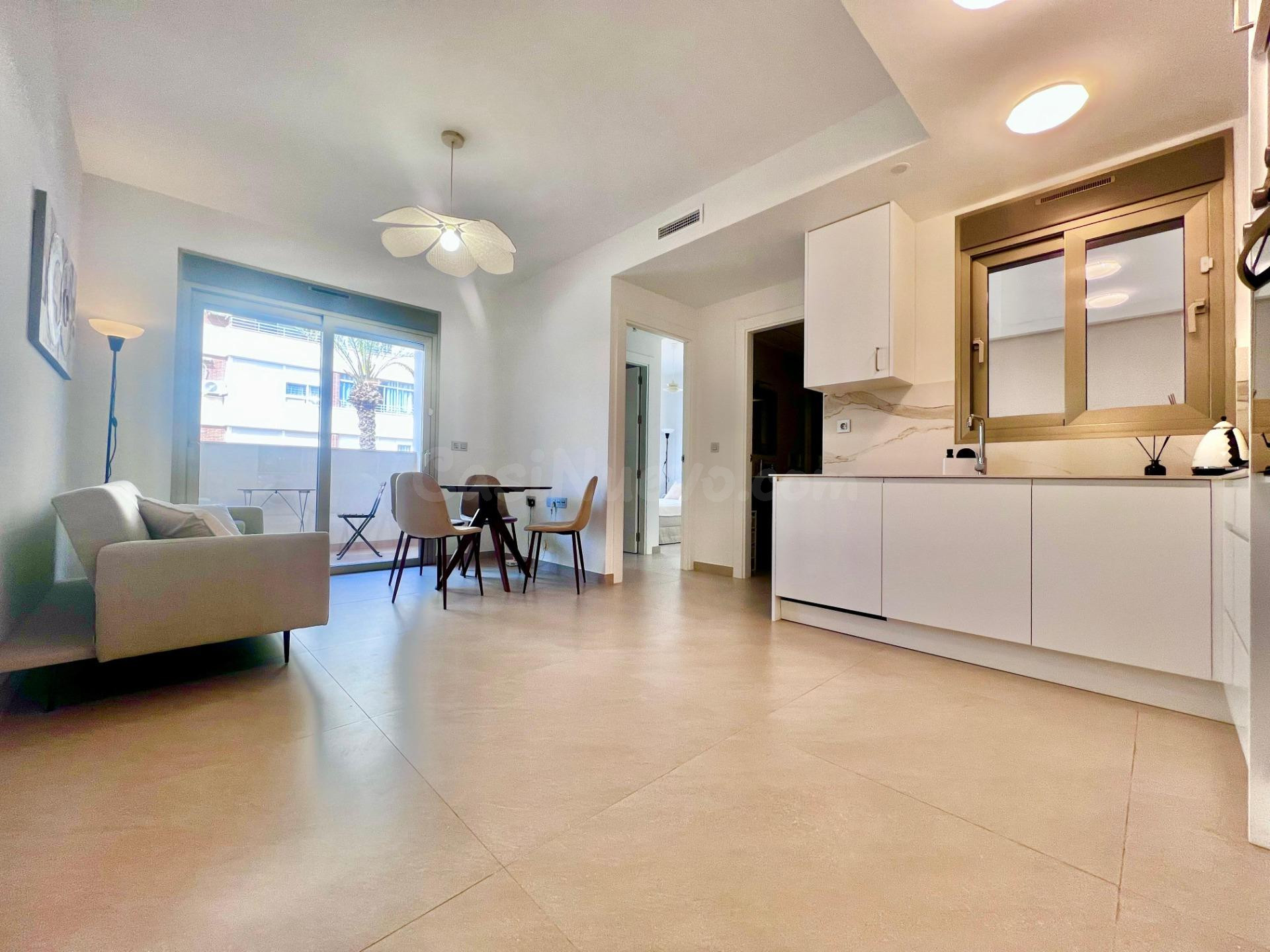 APARTAMENTO DE 2 DORMITORIOS 2 BAÑOS EN TORREVIEJA ( CENTRO )
