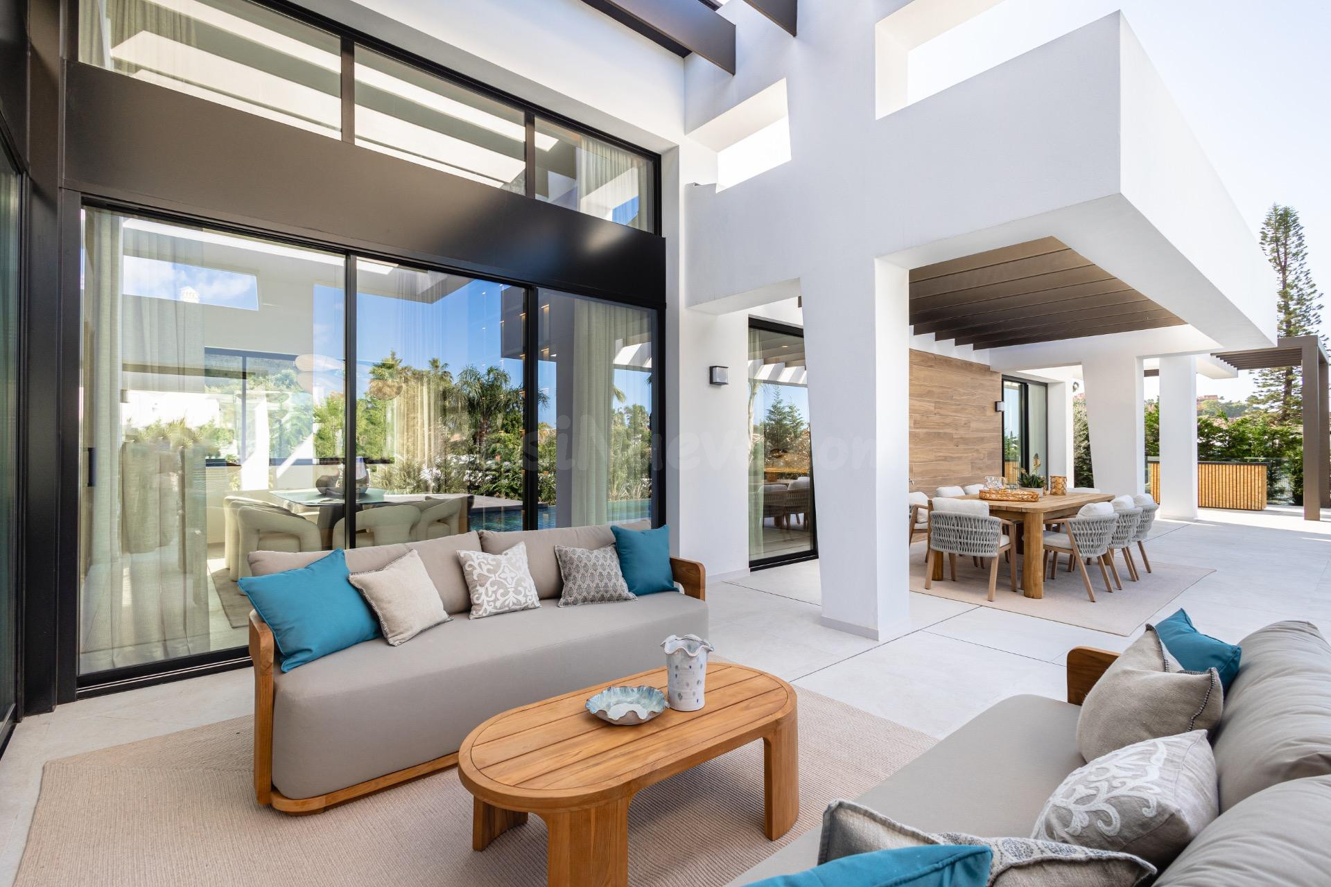 VILLA DE LUJO EN NUEVA ANDALUCÍA MARBELLA LOSTA PARA ENTRAR A VIVIR