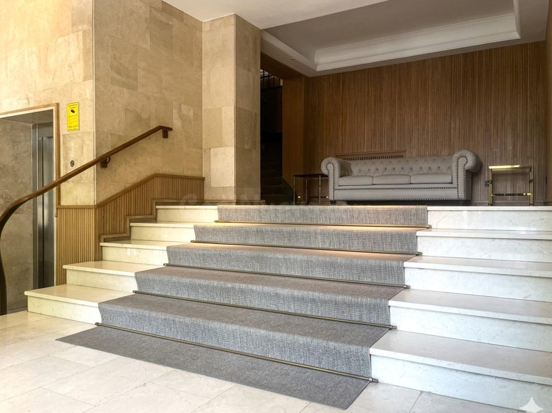 Exclusiva oficina exterior de 352m2 con garaje y trastero en Chamberí