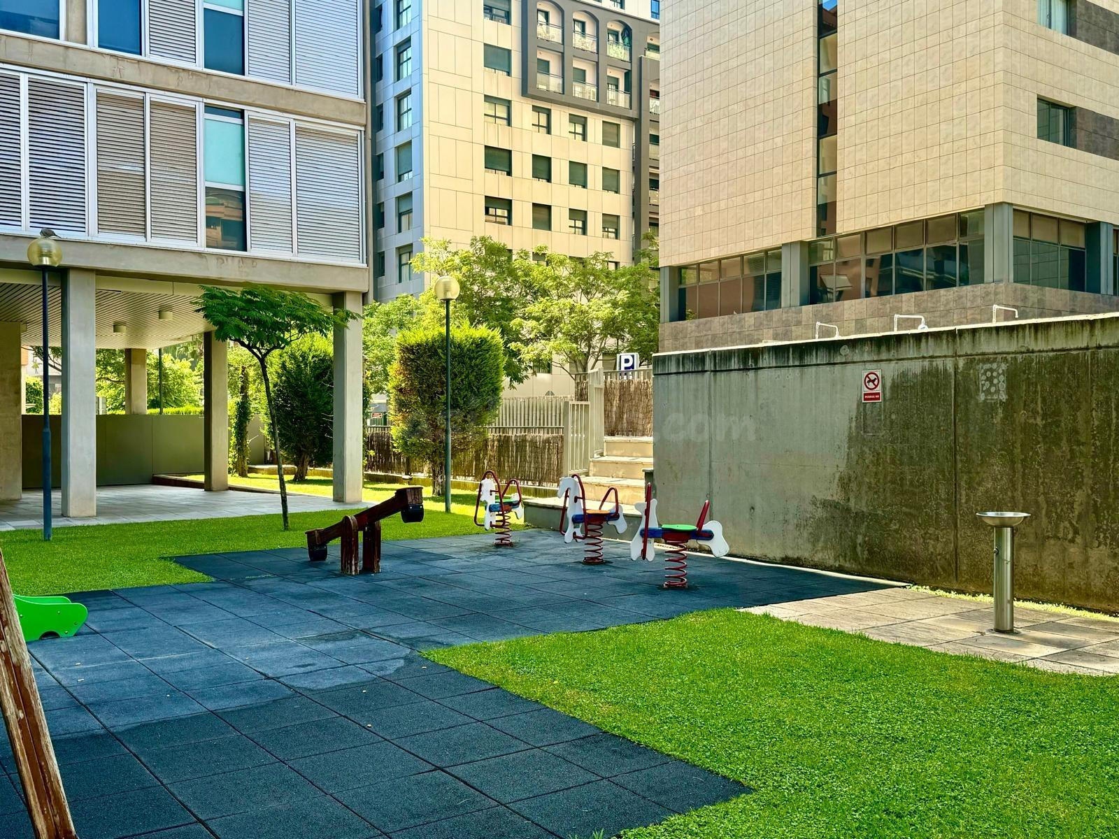 Piso 4 habitaciones 130m² en alquiler - Penya-Roja