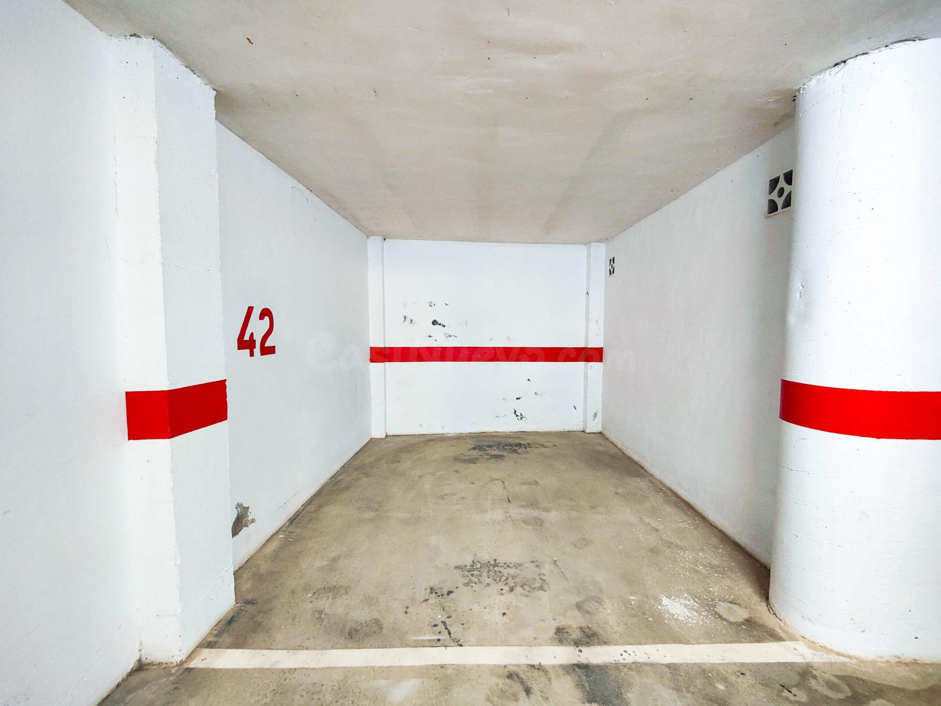 Garaje 11m² en venta - Centro