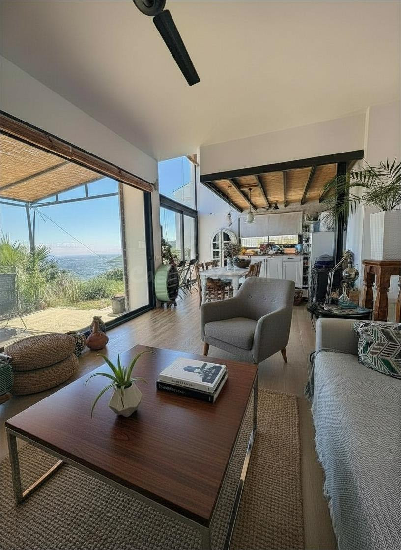 El refugio perfecto cerca de Tarifa: diseño, naturaleza y privacidad con vistas al Estrecho