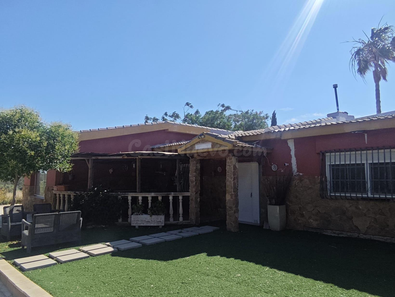 Chalet en Loma Badá, Petrer