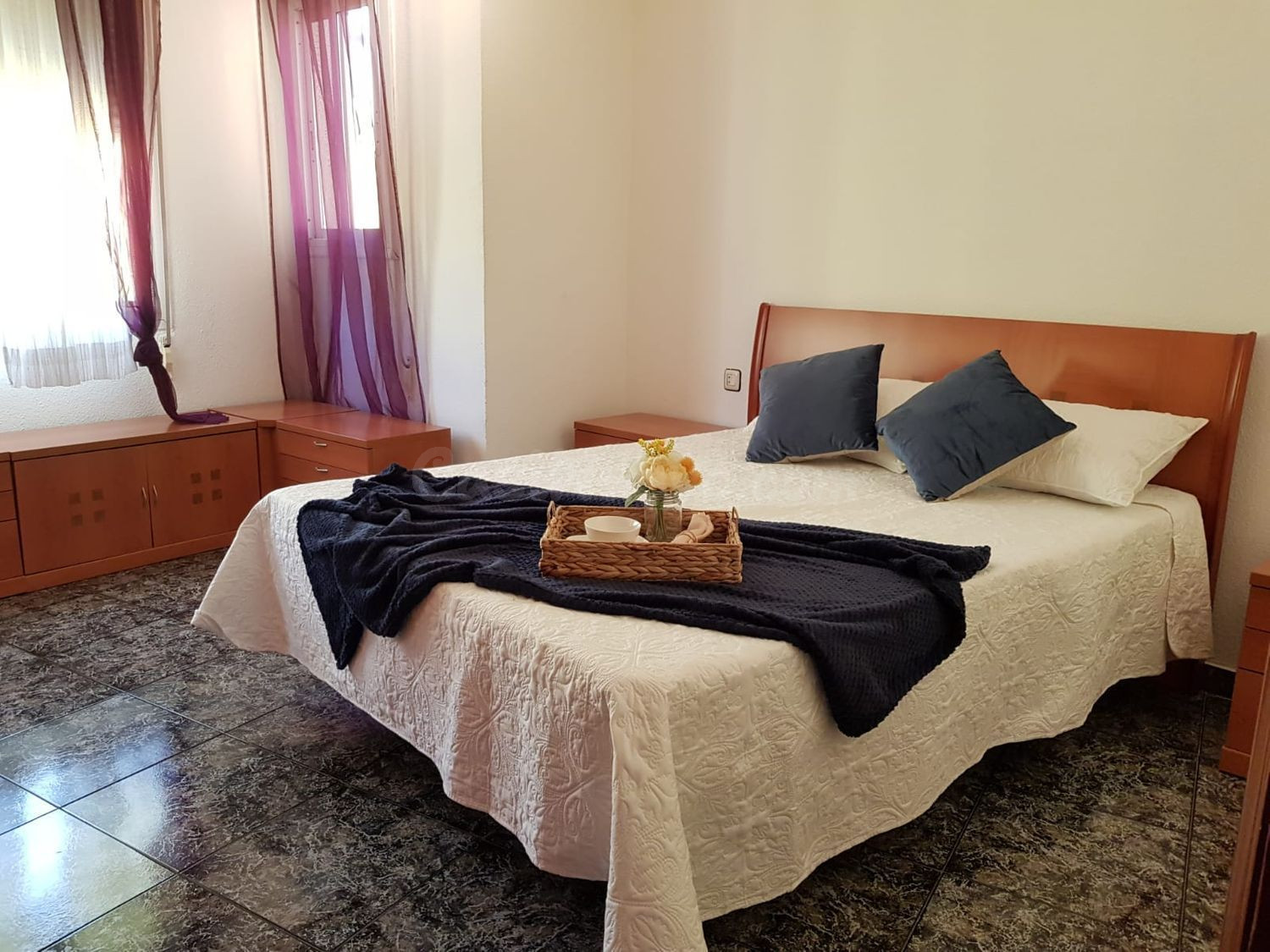 VIVIENDA EN ALQUILER  PARA ESTUDIANTES O MILITARES EN PLENO CENTRO DE CARTAGENA...!!